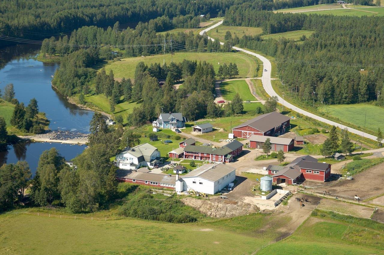 ホテル Maalaiskartano Pihkala Kestilä エクステリア 写真